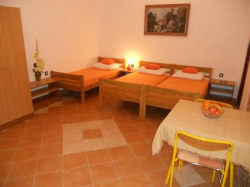 Apartmany DADO Starigrad (Paklenica)